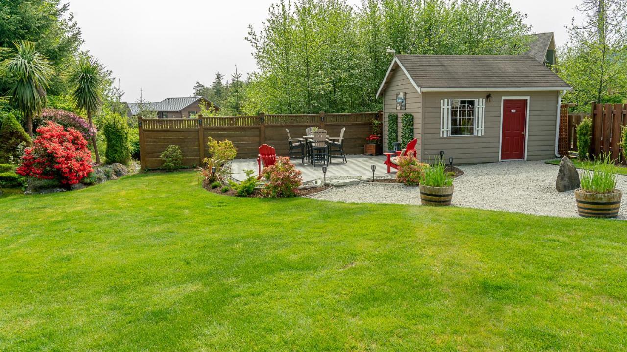 Wild Pacific Guest Suites Ucluelet Bagian luar foto